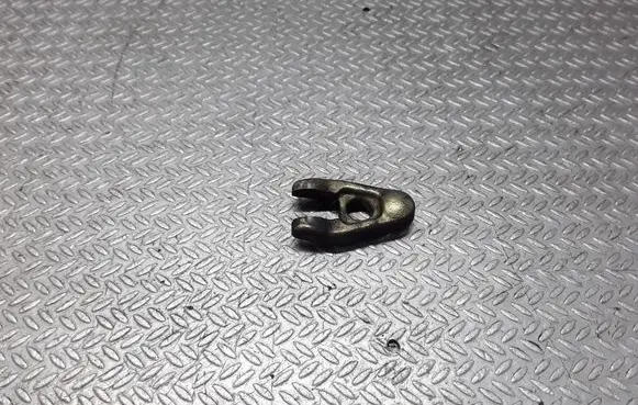 Renault Laguna II Fuel Injector clamp holder