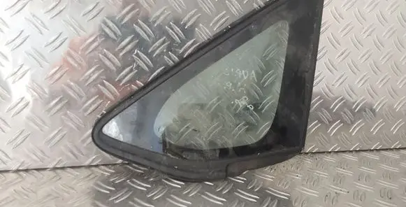 Toyota Auris 150 Front triangle window/glass 43R00033
