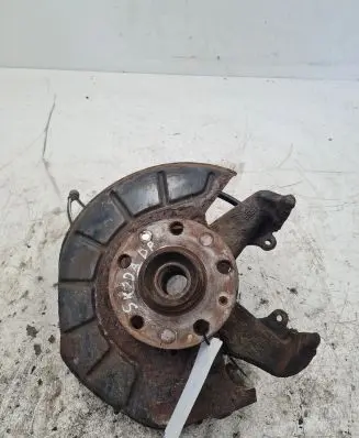 Skoda Octavia Mk2 (1Z) Front wheel hub