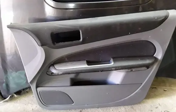 Ford Focus Front door card panel trim