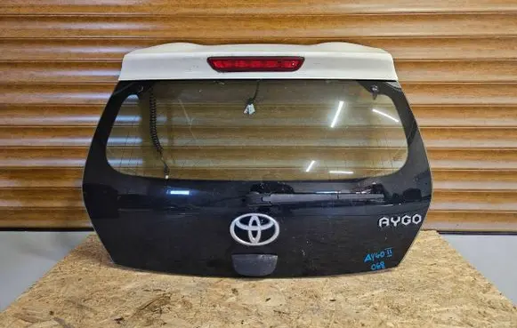 Toyota Aygo AB40 Truck tailgate 68105-0H160
