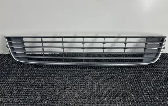 Volkswagen Touran II Front bumper lower grill 1T0853677D 1T0853671C