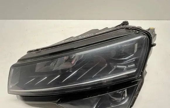 Skoda Karoq Headlight/headlamp 57B941015B 0020517504