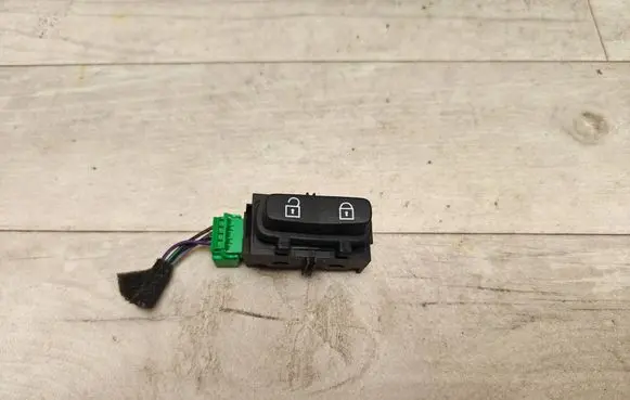 Volvo V70 Central locking switch button 30710475 03451600