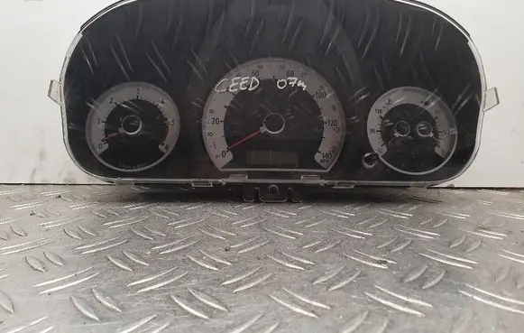 KIA Pro Cee'd I Speedometer (instrument cluster) 940011H090