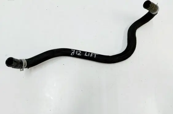 Engine coolant pipe/hose