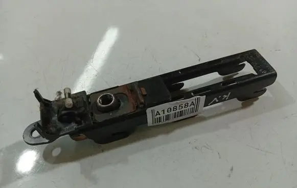 Volkswagen PASSAT B5 Seat belt adjustment rail 3B0857819B