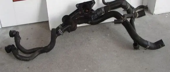 Volkswagen Polo Thermostat/thermostat housing 03C1210111P
