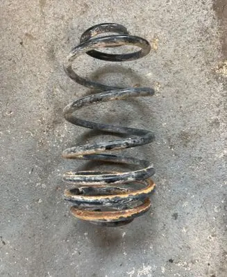 Opel Meriva B Front coil spring 