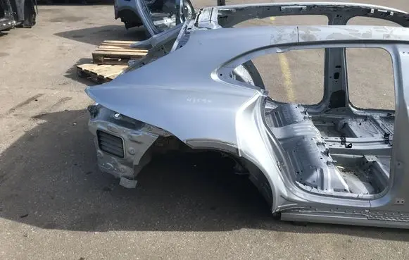 Porsche Taycan 9J1 Rear quarter panel 