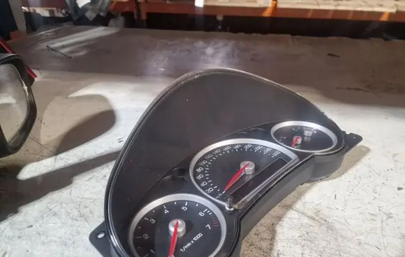 Cadillac BLS Speedometer (instrument cluster) 12776067