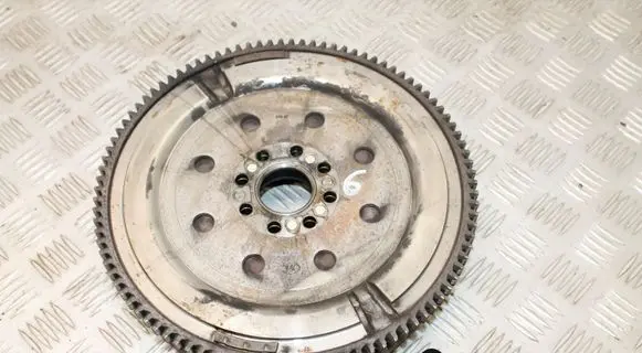 Toyota Avensis T270 Flywheel 134500R030