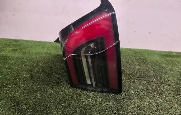 Tesla Model 3 Rear/tail lights 1077398 1077400