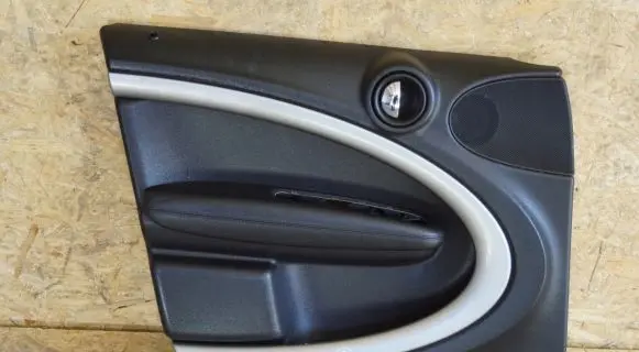 Mini Cooper Countryman R60 Front door card panel trim