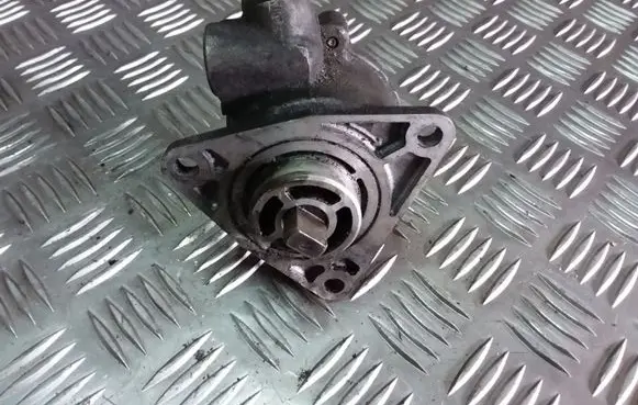 Alfa Romeo 156 Vacuum pump 46533295