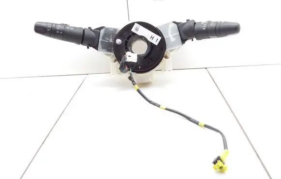Nissan X-Trail T30 Wiper turn signal indicator stalk/switch 252608H905
