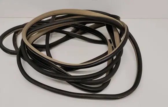 Mercedes-Benz GL X166 Rear door rubber seal (on body) A1666970251