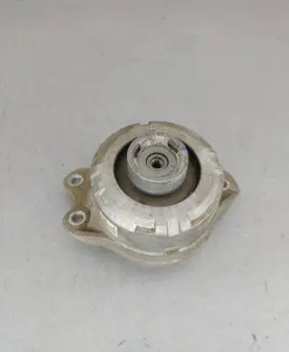 Mercedes-Benz GLC C253 Engine mount bracket A2052407800