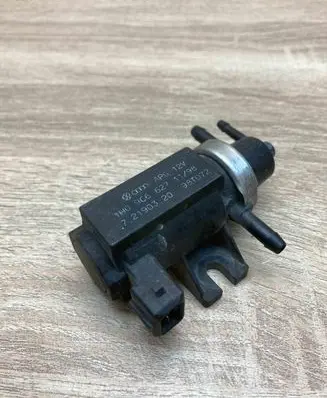 Volkswagen Golf IV Turbo solenoid valve 1H0906627 98T072
