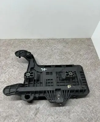 Volkswagen Golf VI Battery tray 1K0915333