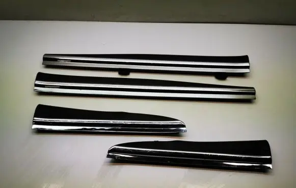 Mercedes-Benz CLS C219 sill trim set (inner) A2196800535 A2196800635 A2196800835
