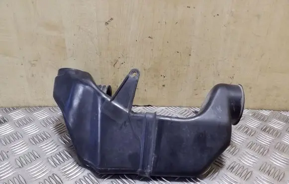 Opel Frontera B Air intake duct part