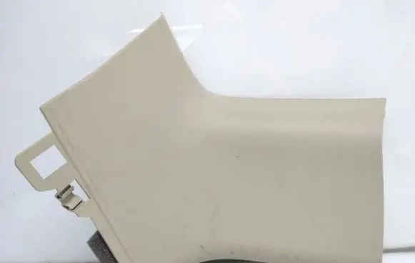 (D)pillar trim (top)