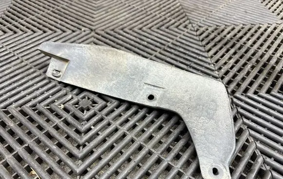 Volvo XC90 Front mudguard BQ2FA