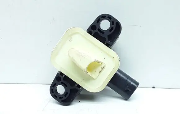 Mercedes-Benz A W176 Airbag deployment crash/impact sensor A1668210351