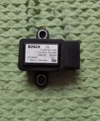 BMW 5 E39 ESP acceleration yaw rate sensor 0265005248 0018453 6753694