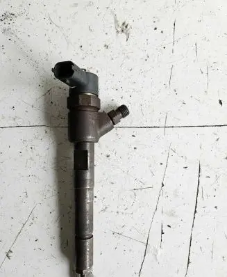 Opel Combo C Fuel injector 0445110083