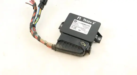 BMW 5 F10 F11 Hand brake control module 6799083 0110610155