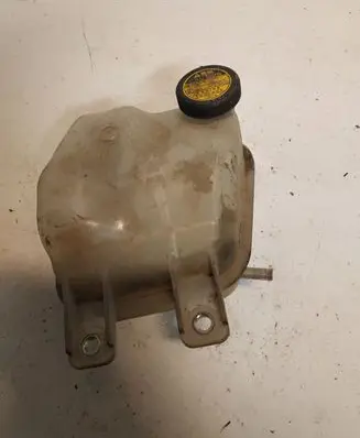 Toyota RAV 4 (XA20) Coolant expansion tank/reservoir