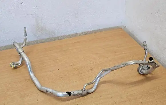 Volvo XC60 Air conditioning (A/C) pipe/hose 31332070