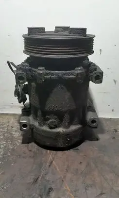 Renault Laguna I Air conditioning (A/C) compressor (pump) 7700861971D