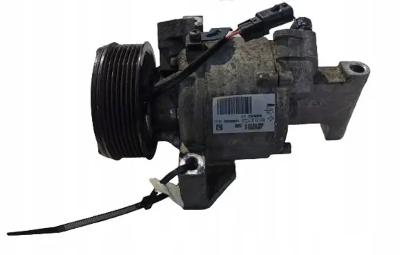 Renault Twingo III Air conditioning (A/C) compressor (pump) A4538307000-