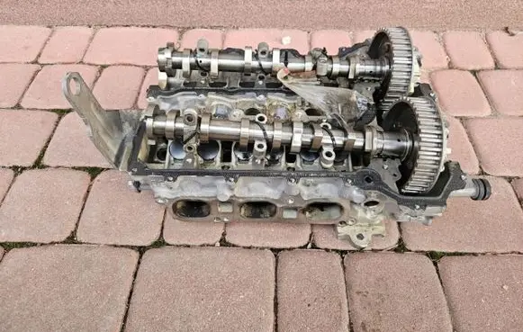 Opel Corsa F Engine head 9811346480