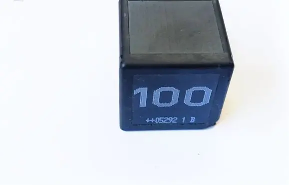 Volkswagen PASSAT B6 Other relay 7M0951253A
