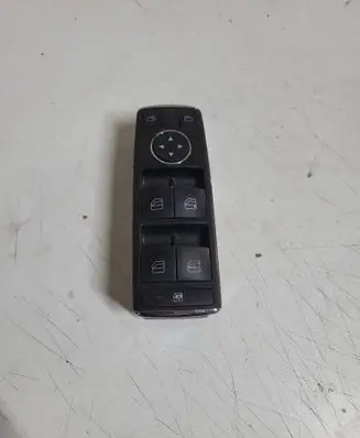 Mercedes-Benz C W204 Electric window control switch A2048703458 03139411