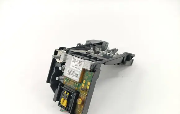 Peugeot 308 Fuse module 28236841