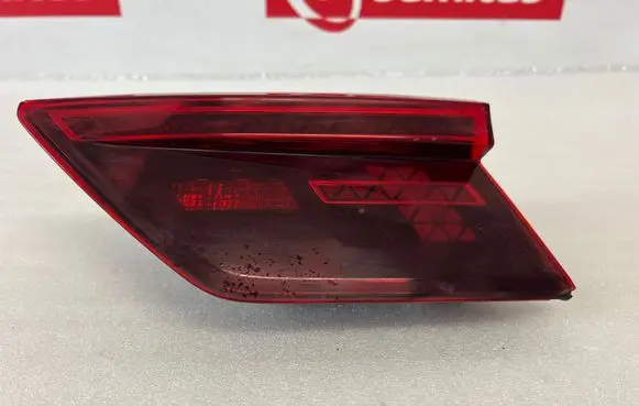 Volkswagen Tiguan Tailgate rear/tail lights 5NA945308D 2SA01252202 00686839