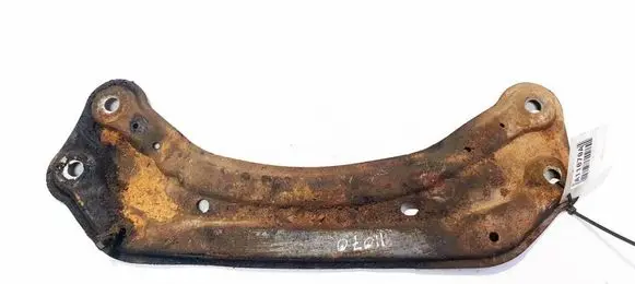 Volvo S60 Engine mounting bracket 