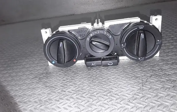 Volkswagen Golf IV Climate control unit 1J0820045F