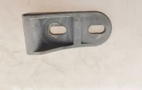 Iveco Daily 6th gen Rear door check strap stopper 104075