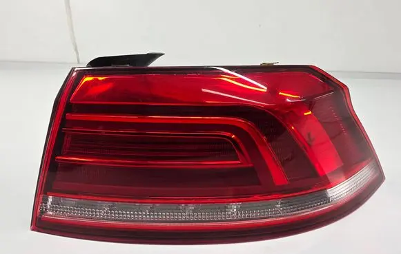 Volkswagen PASSAT B8 Rear/tail lights 195262