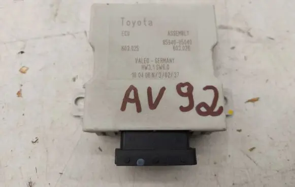 Toyota Avensis T250 Window wiper relay 8594005040