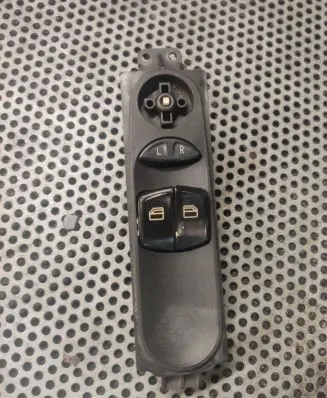 Mercedes-Benz Vito Viano W639 Electric window control switch