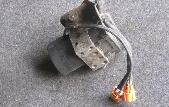 Honda Civic ABS Pump 10020400464