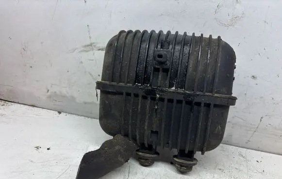 Audi A4 S4 B7 8E 8H Vacuum air tank 8E0129955