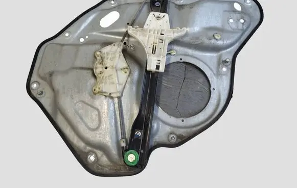 Volkswagen Golf V Rear window lifting mechanism without motor 1K9839755A 967529102 960118101